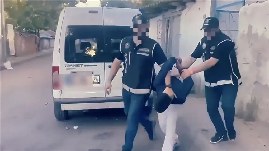 İstanbul'da bir iş yerinin kurşunlanmasıyla ilgili 3 şüpheli yakalandı