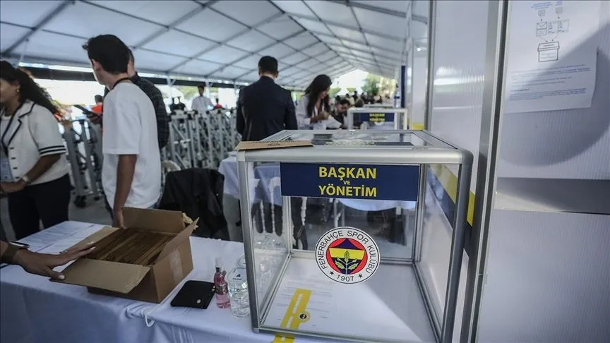 Fenerbahçe Kulübü seçimli olağanüstü genel kurulunda oy verme işlemi başladı