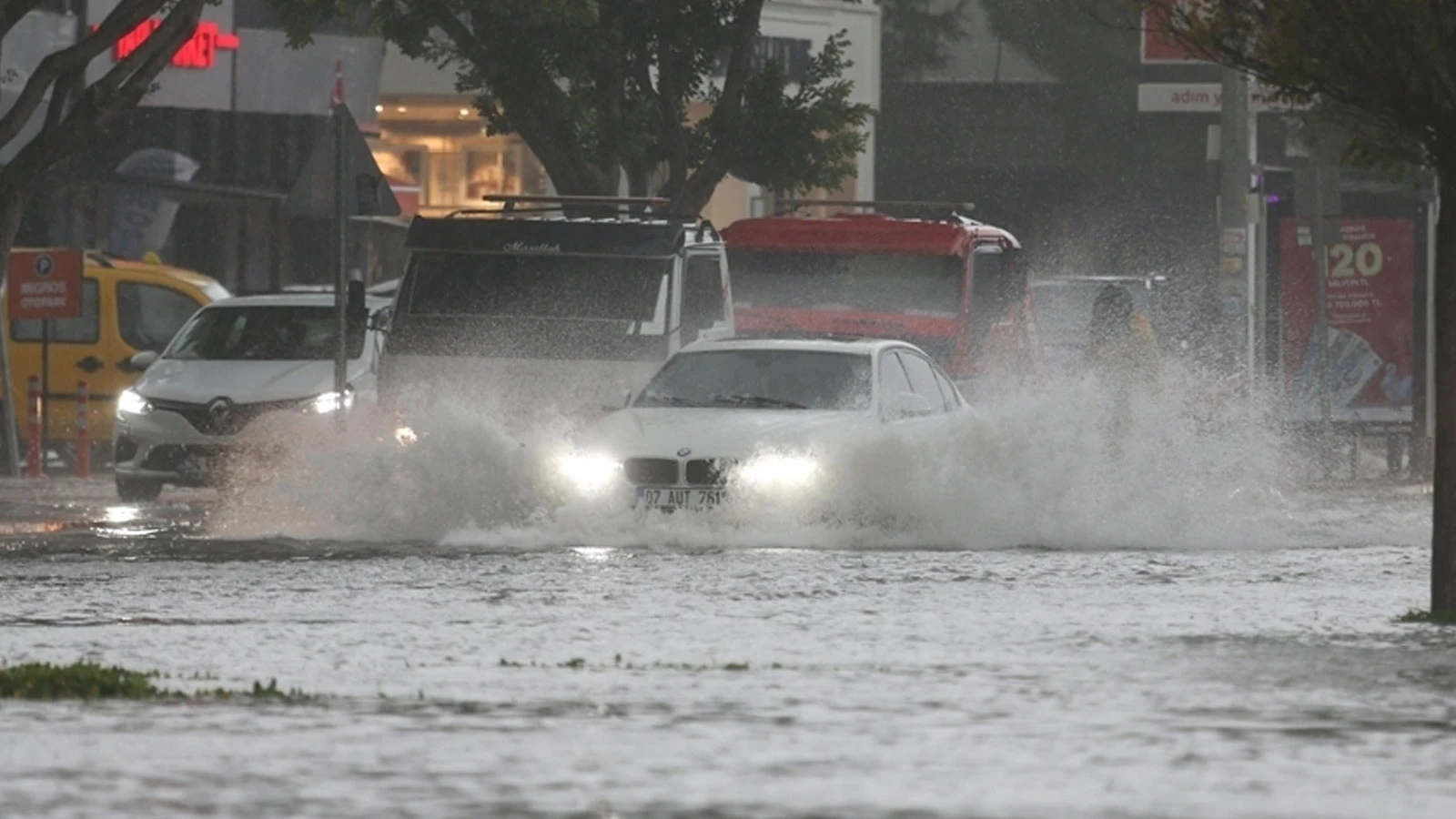 Meteoroloji'den Batı Akdeniz için kuvvetli yağış uyarısı