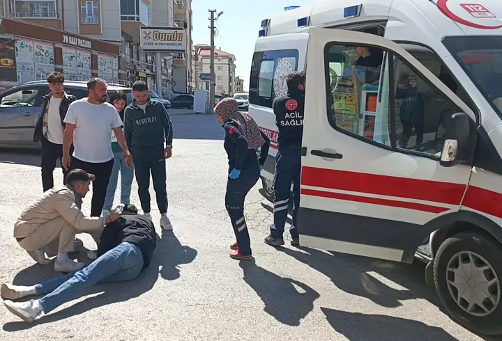 Otomobille, motosiklet çarpıştı: 1 yaralı