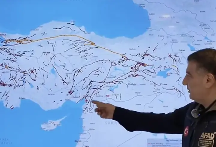 AFAD'dan 'Türkiye Deprem Tehlike Haritası' paylaşımı: 485 diri fay!