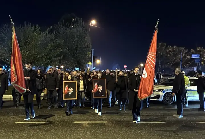  Tekirdağ'da Atatürk için sessiz yürüyüş düzenlendi