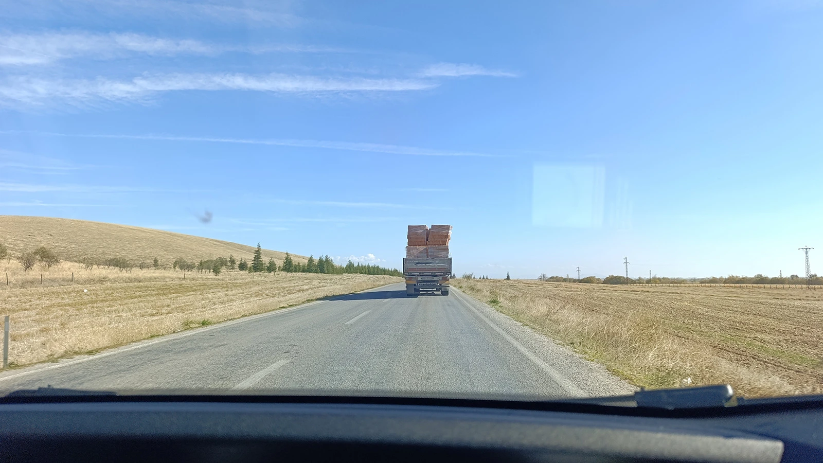 Tuğlaların kamyondaki tehlikeli yolculuğu! O anlar kamerada