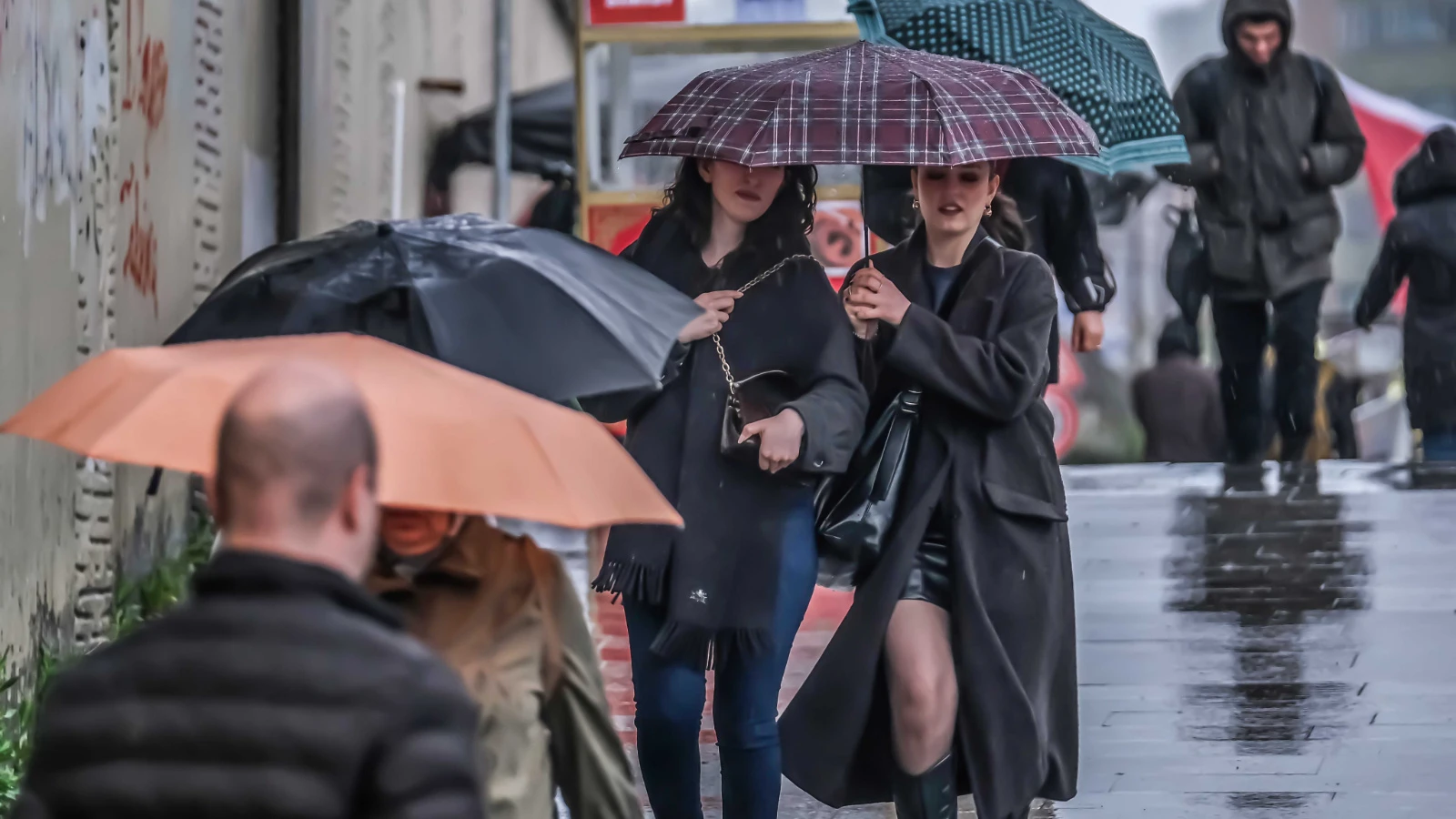 3 Eylül hava durumu: Meteoroloji'den 15 il için sağanak uyarısı