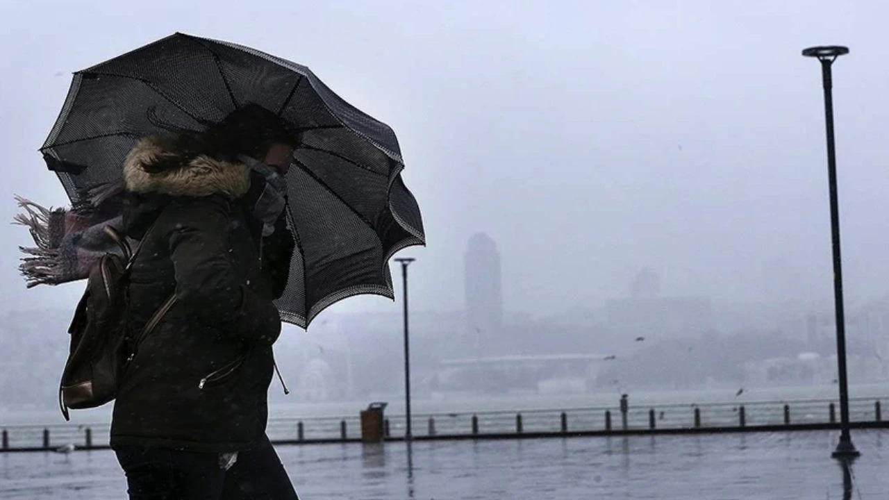 Meteoroloji'den Ege ve Marmara'ya kuvvetli rüzgar uyarısı