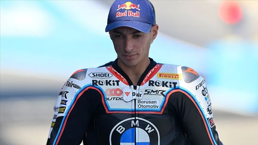 Toprak Razgatlıoğlu, Superpole'de rakibinin çarpması sonucu yarışı tamamlayamadı