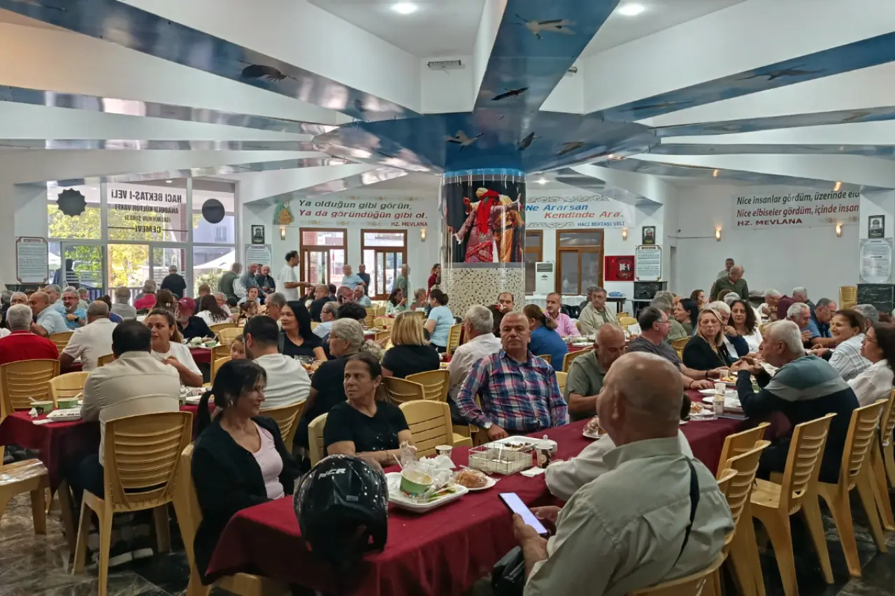İhd İskenderun Şubesi 40. Yılını Dayanışma Kahvaltısıyla Kutladı