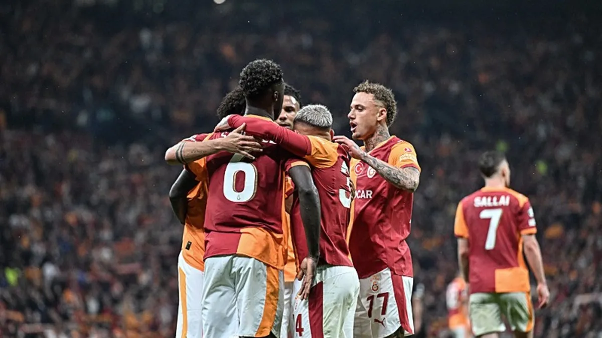 Galatasaraylı futbolcuların İtalya motivasyonu! Transfer ve Okan Buruk...