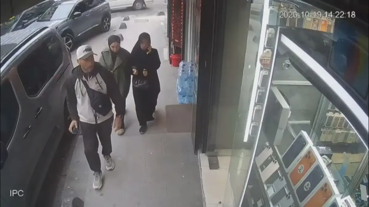 Bahçelievlerde İş Yerini Boş Görünce Geri Dönüp 2 Cep Telefonu Çaldı