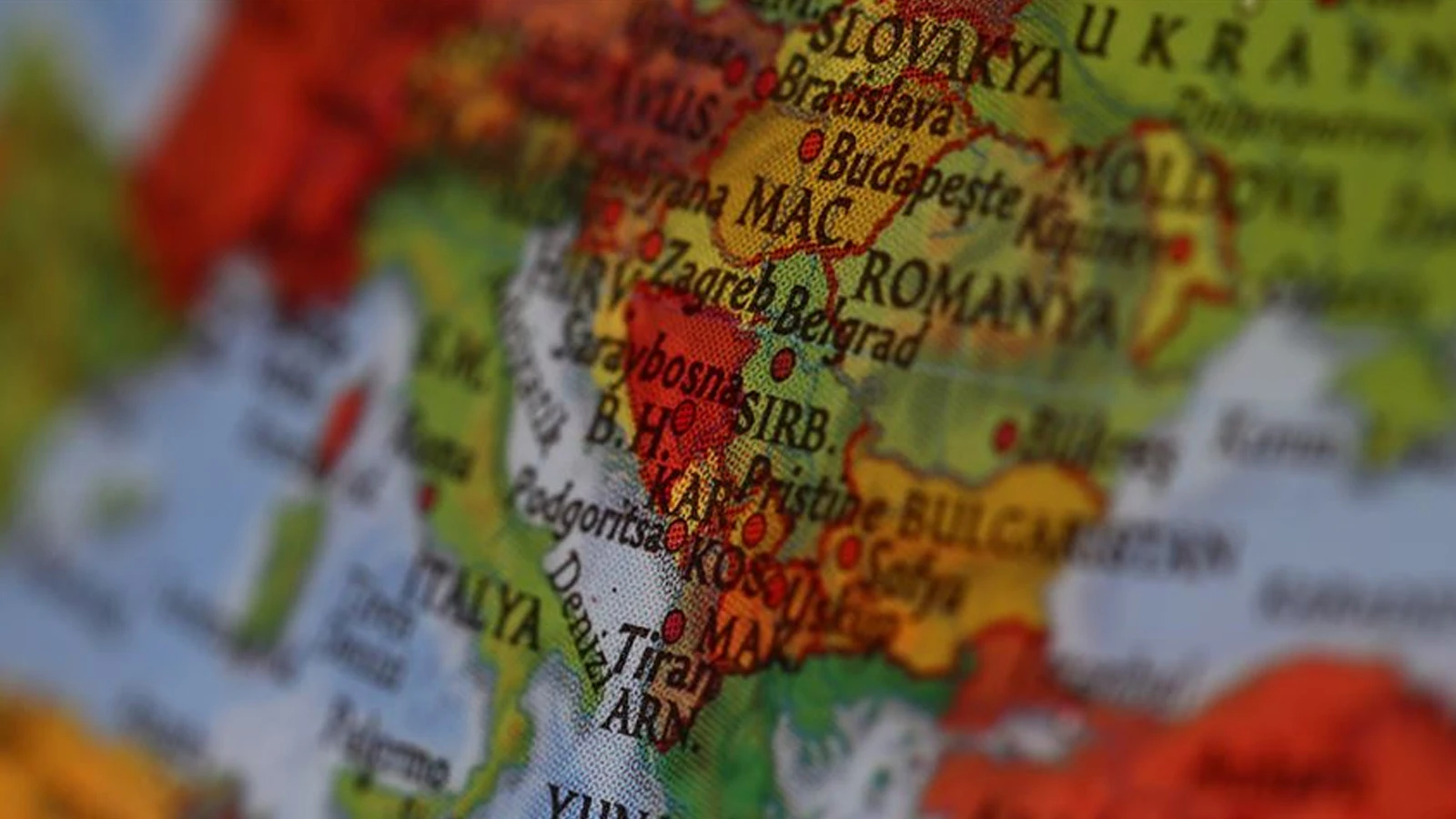 Sırp yetkili Popovic, nefret söylemi suçundan Kosova'da tutuklandı