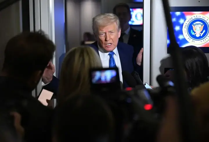 Trump, gümrük tarifeleri sayesinde ABD'nin "milyarlarca dolar gelir" elde ettiğini iddia etti