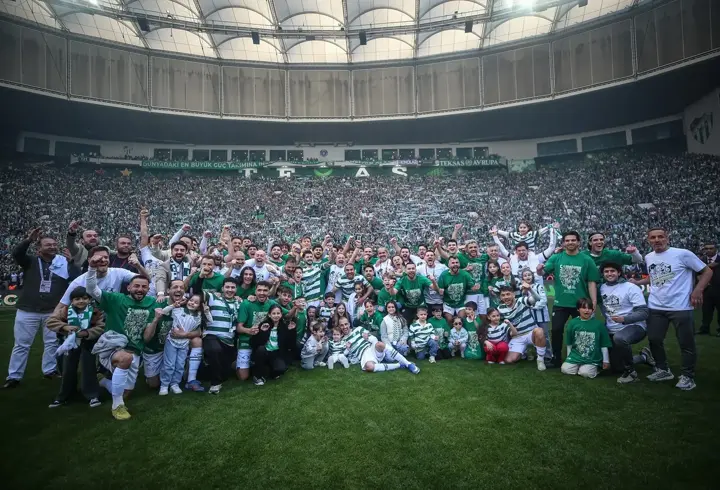 Bursaspor, tüm profesyonel liglerde şampiyon olan tek takım oldu