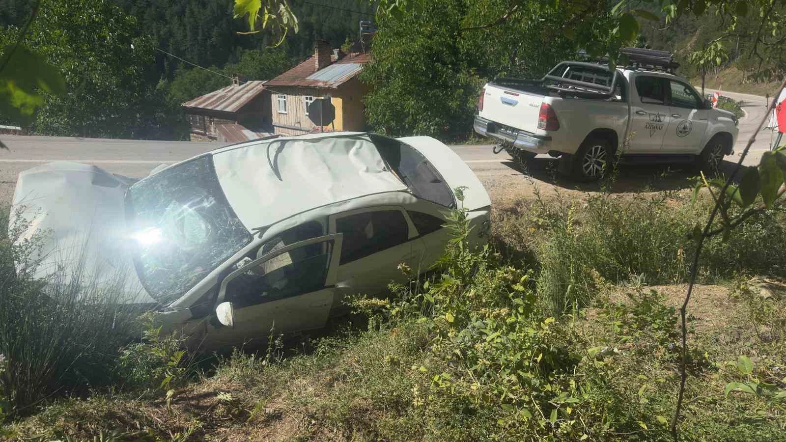 Virajı alamayan otomobil şarampolde takla attı: 1 ölü