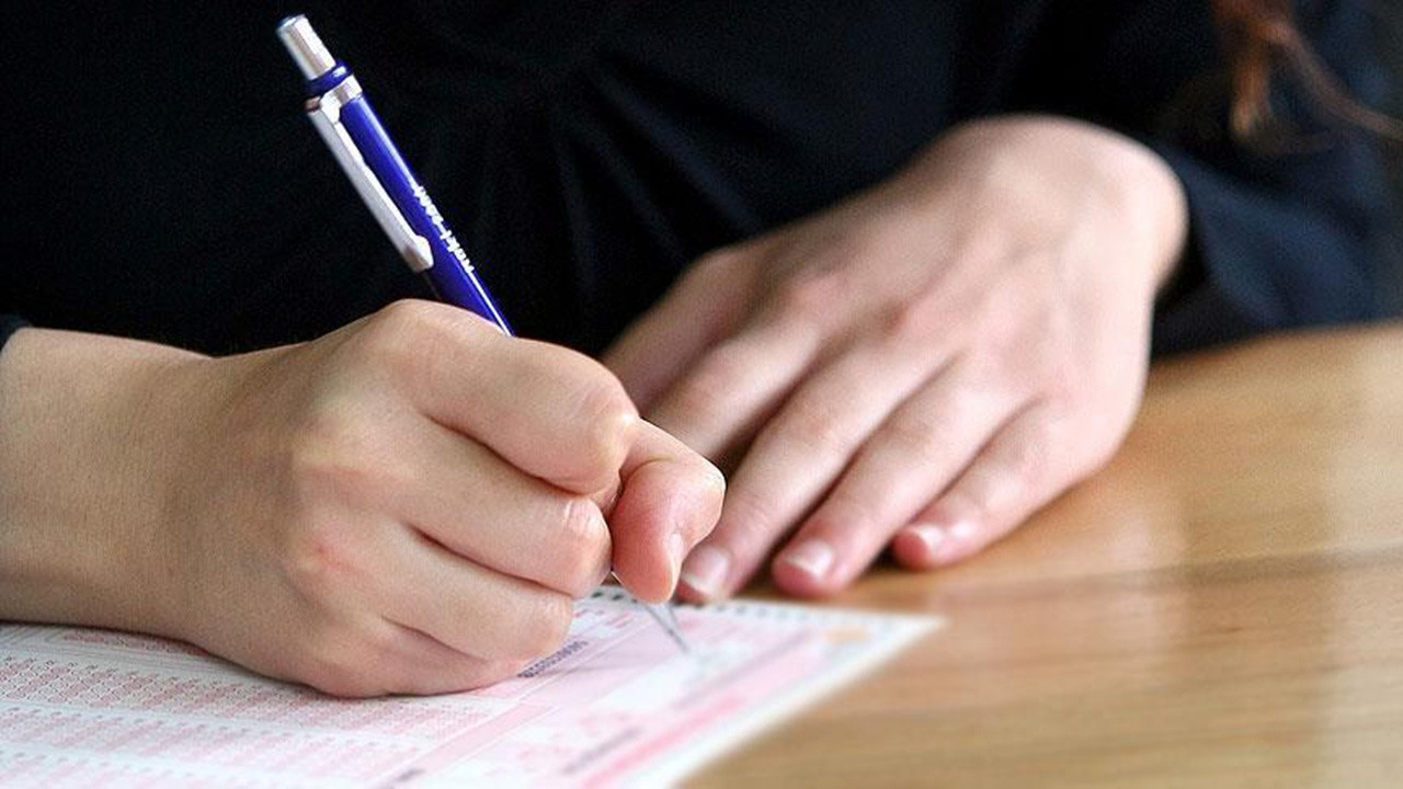 AÖL 2. dönem sınavları kaçta başlıyor? Bugün kaç oturum yapılacak? Sınav detayları neler?