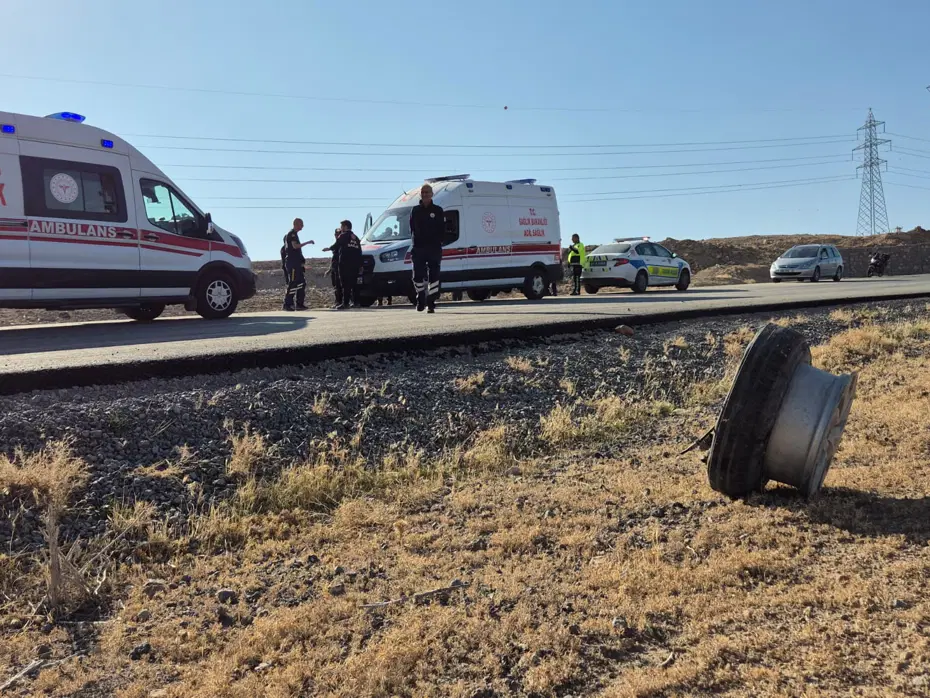 Niğde'de otomobil şarampole yuvarlandı: 2 ölü,1 yaralı
