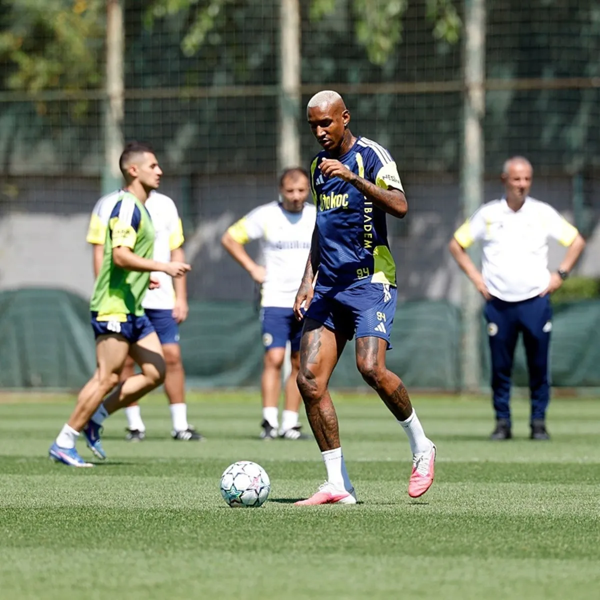 Fenerbahçe, Olimpik Lyon maçının hazırlıklarına başladı