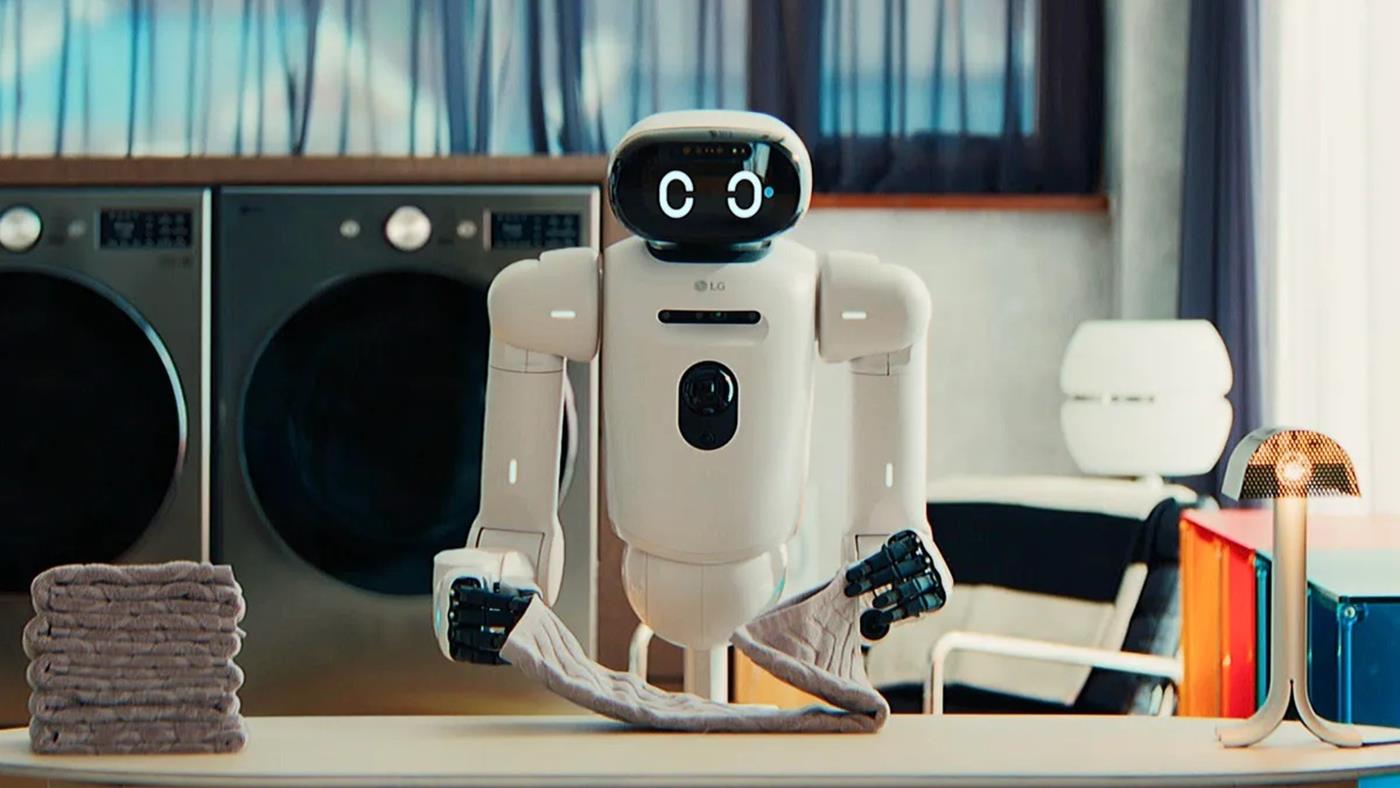LG, ev işlerine odaklanan insansı robotu CLOiD'i tanıttı