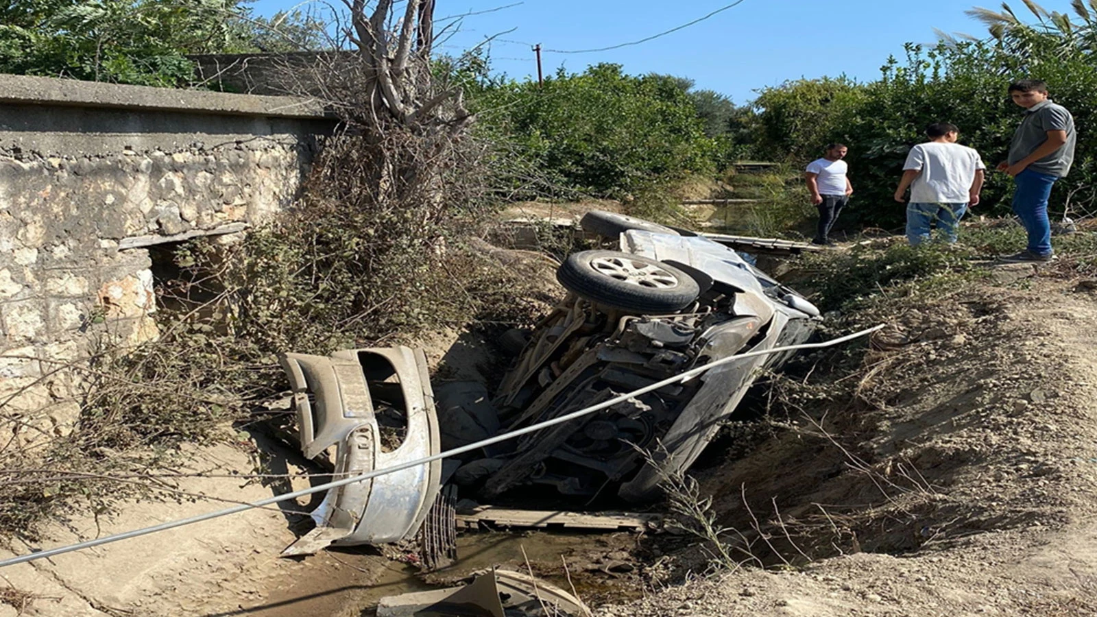 Akıma kapıldıktan sonra hastaneye götürülürken trafik kazasında öldü