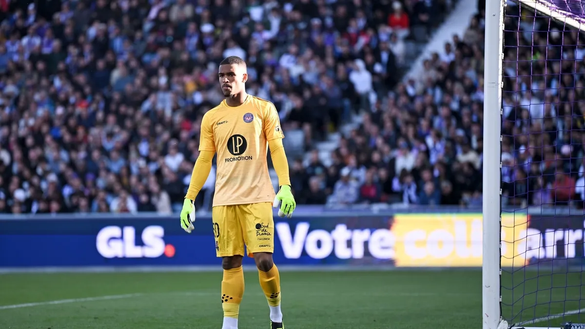 Galatasaray'dan kaleci transferinde ters köşe! Guillaume Restes'e teklif