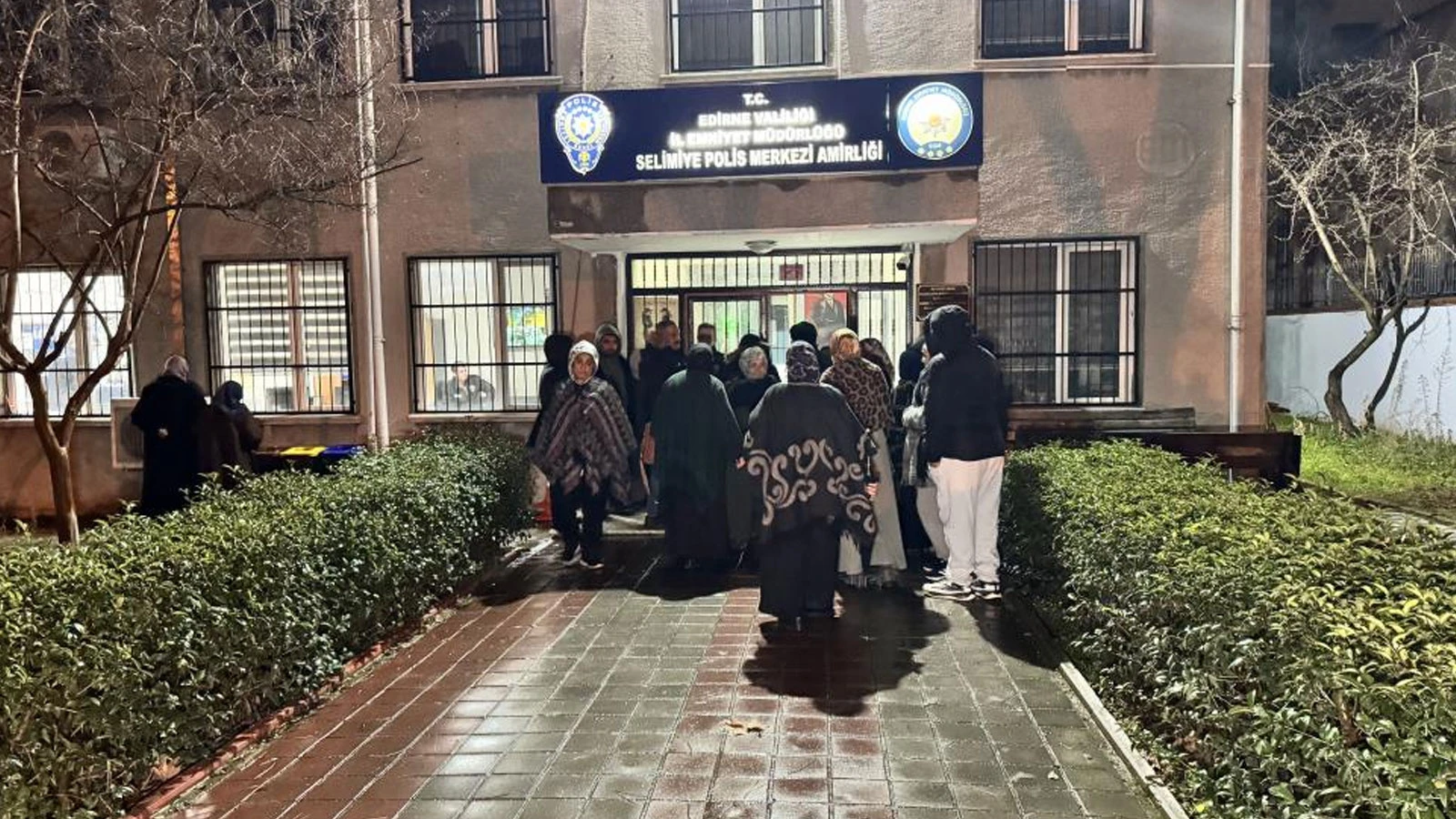 Umre hayali kabusa döndü: 17 kişiyi dolandırdılar
