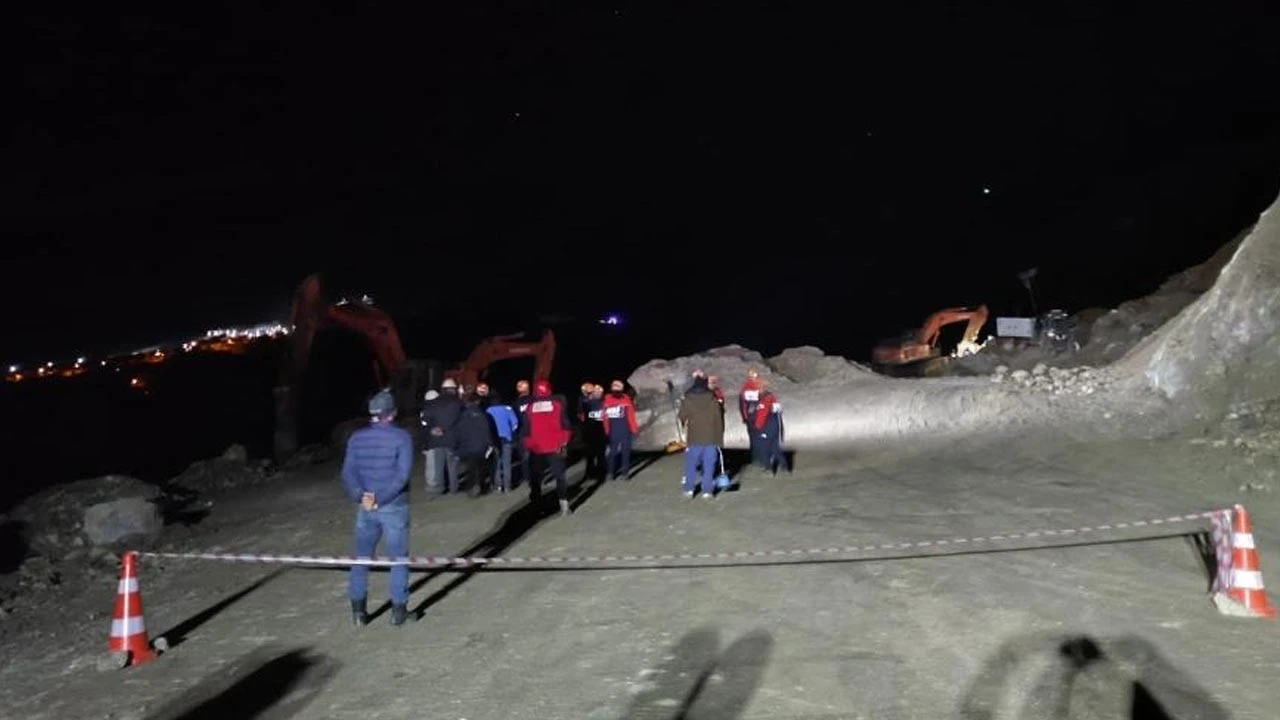 Sivas'ta demir madeni ocağında göçük: 1 kişi aranıyor
