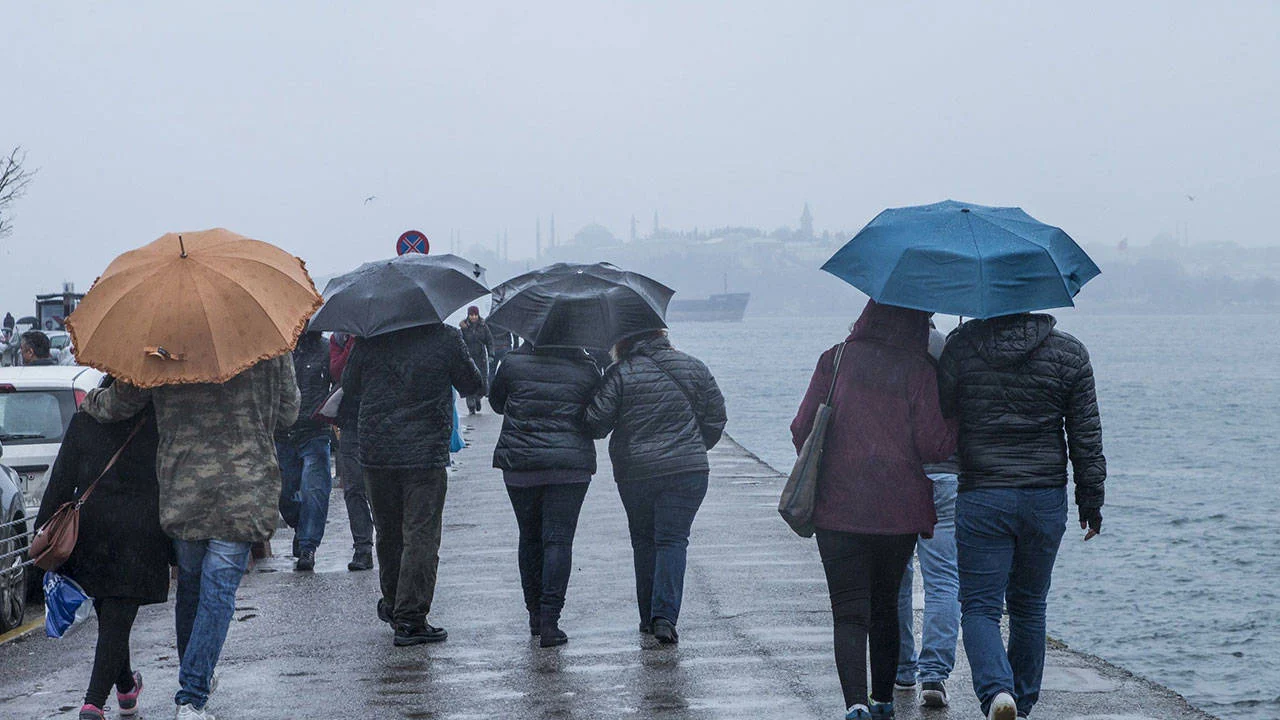 Meteoroloji'den 48 İl İçin Sarı Ve Turuncu Kodlu Uyarı: Şiddetli Sağanak Ve Fırtına Bekleniyor