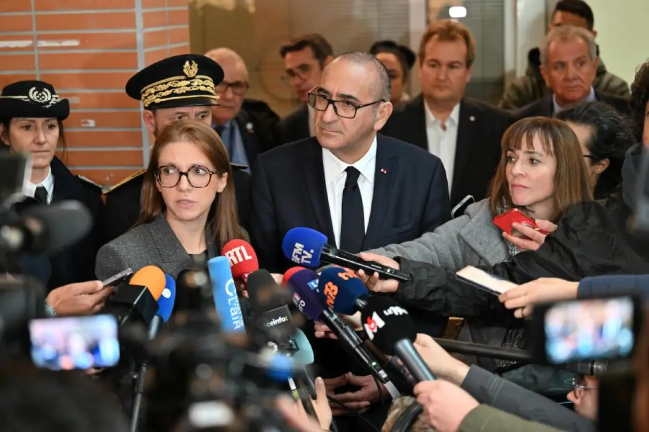 Fransa'da Irkçı Saldırı: 1 Kişi Hayatını Kaybetti, 3'ü Ağır 5 Kişi Yaralandı