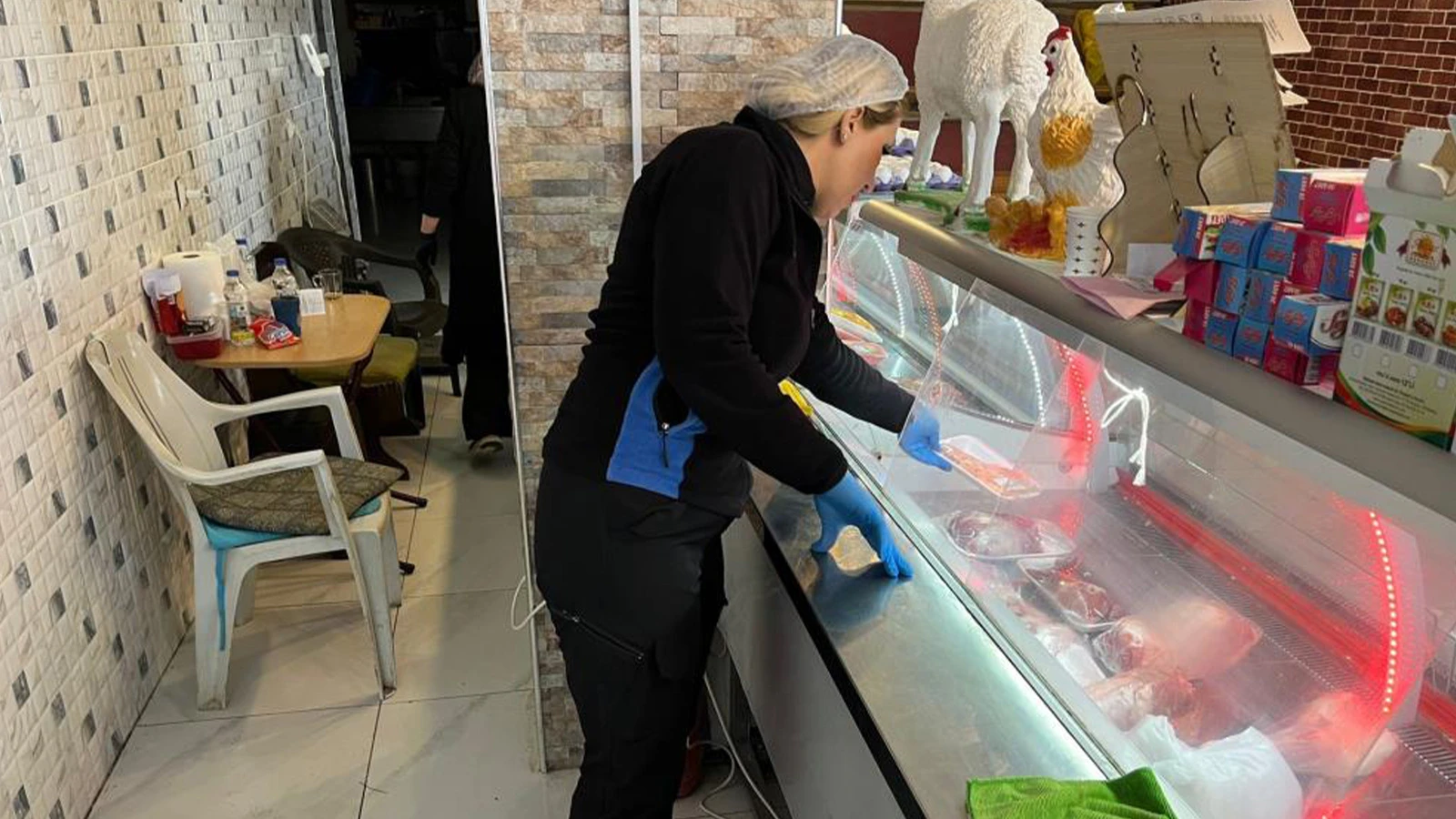 Ekipleri şoke eden manzara! Kasapta karşılaştıkları ortam mide bulandırdı