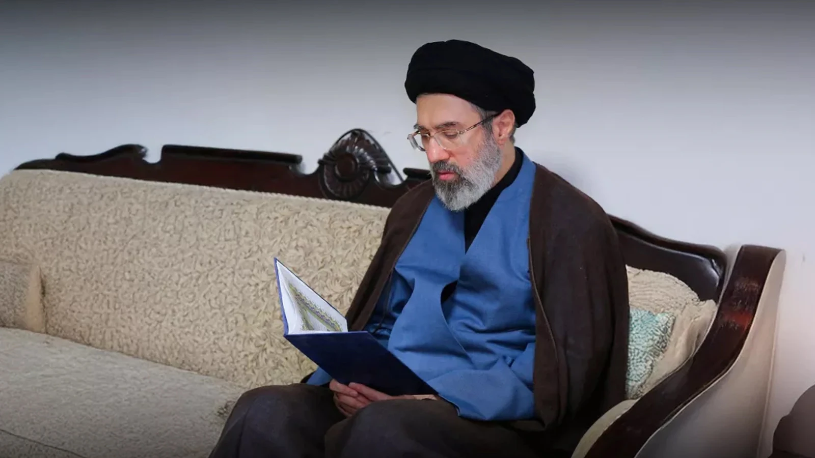 ABD basınından Hamaney ile ilgili çarpıcı iddia: Ağır yaralı, protez bacak takılabilir