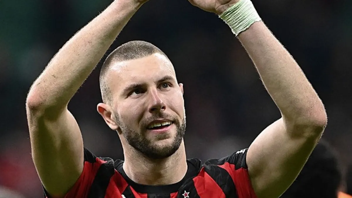 Galatasaray'dan Pavlovic çıkarması! O ismin kararı bekleniyor