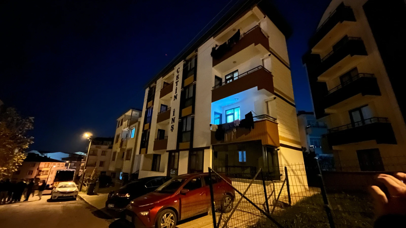Kocaeli'de kız çocuğu tabancayla başından vurulmuş halde bulundu