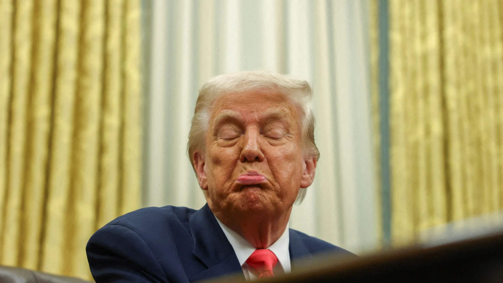 Flaş iddia: Trump diplomatik misyonları kapatmayı planlıyor