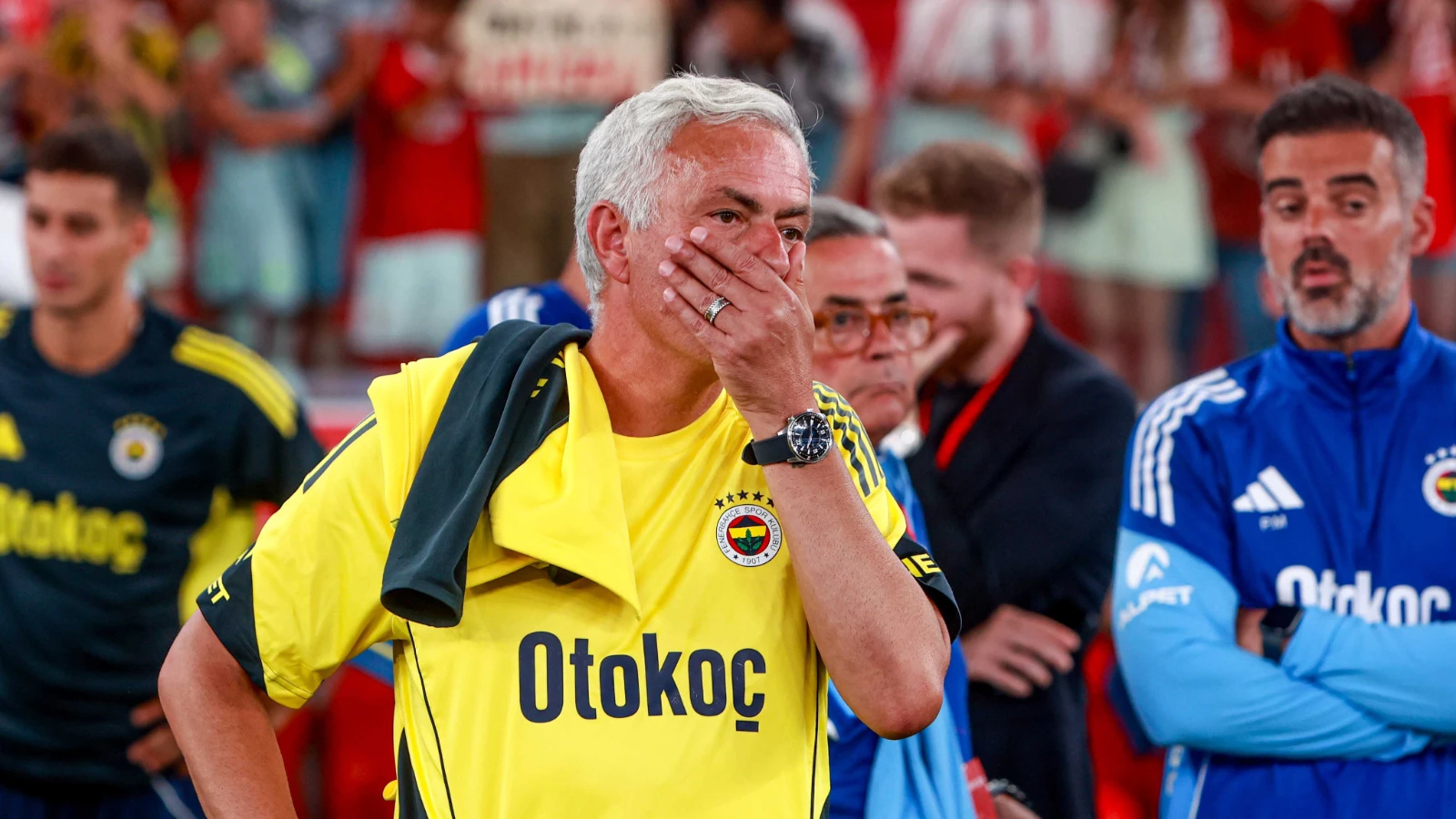 Fenerbahçe Şampiyonlar Ligi kadrosunu UEFA'ya bildirdi