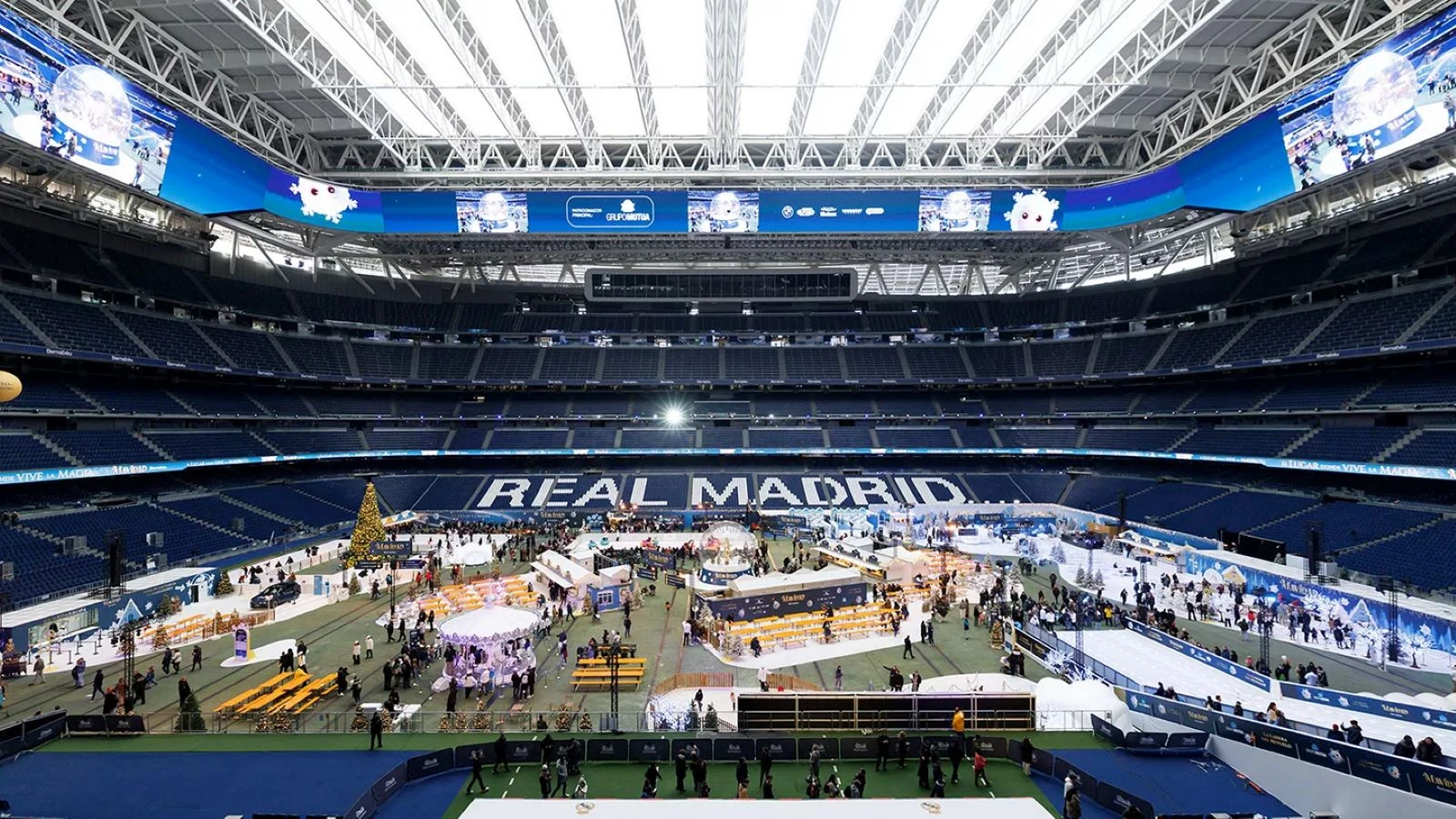 Real Madrid, Santiago Bernabéu’yu dev bir Noel harikalar diyarına dönüştürdü