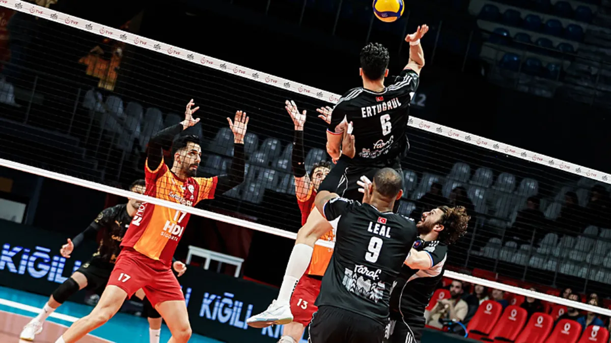 Efeler Ligi'nde Halkbank'ı yenen Galatasaray finalde