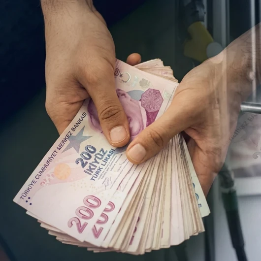 Araç Sahiplerini Sevindirecek Haber Geldi: Benzine İndirim Geliyor! Tarih Belli Oldu