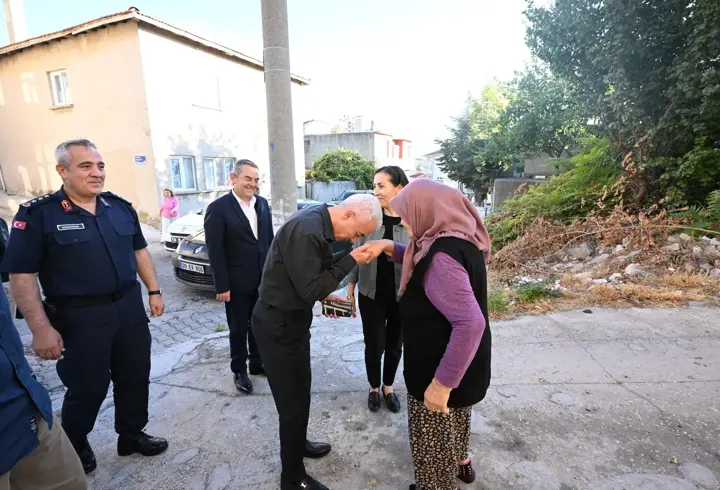 Kırklareli Valisi Turan, şehit ailelerini ziyaret etti