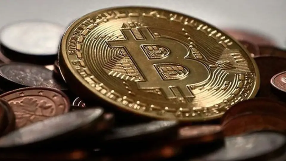 Bitcoin 65 bin doların altına geriledi