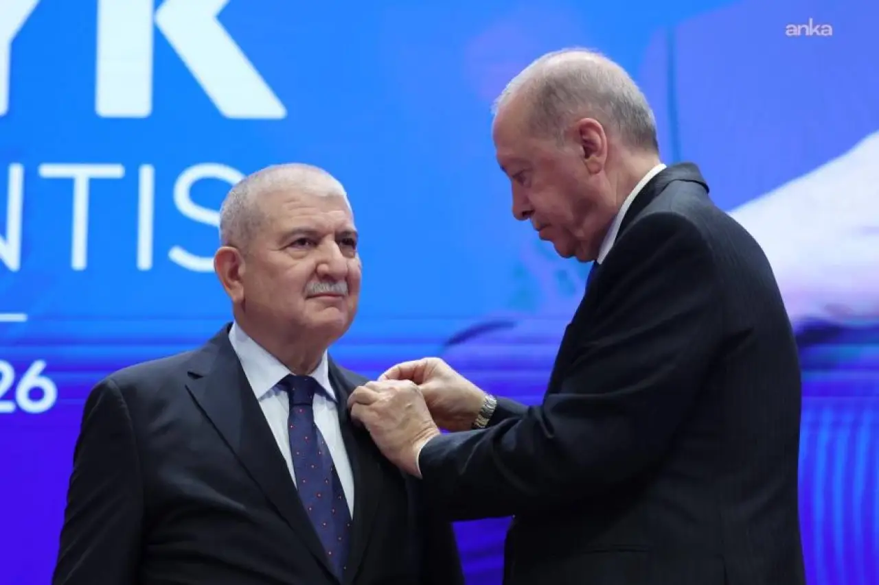 Yeni Yol Partisi'nden İstifa Eden Kani Torun, AKP'ye Geçti
