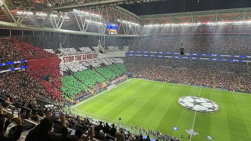 Galatasaray taraftarından Filistin'e destek koreografisi