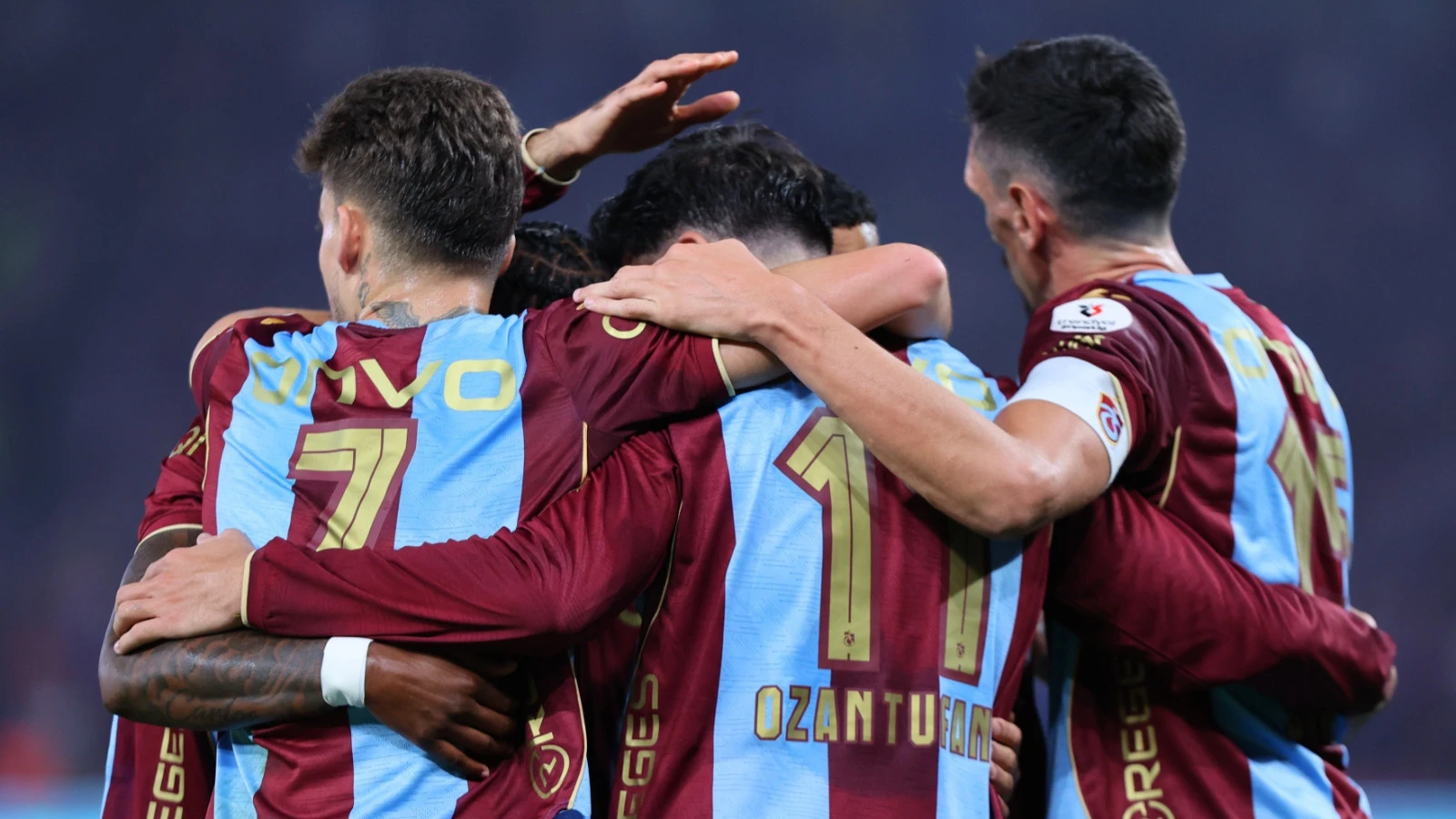 Trabzonspor, 2 Golle Beşiktaş'ı Devirdi