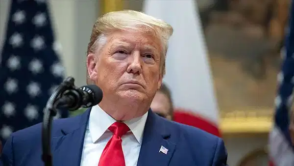 Fransa'daki Protestolara Trump Da Dahil Oldu: 'Ülke Paramparça Edildi!'