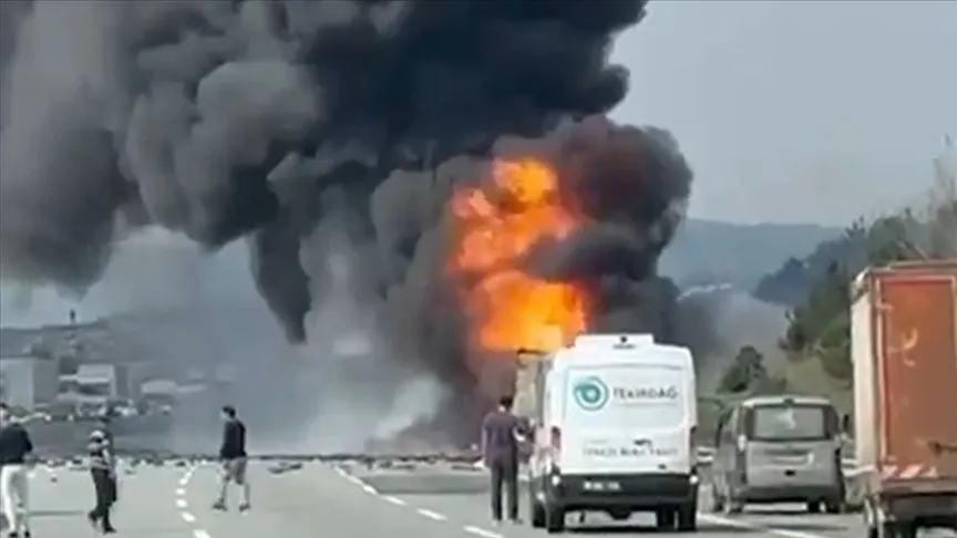 Kuzey Marmara Otoyolu'nda tırda yangın çıktı