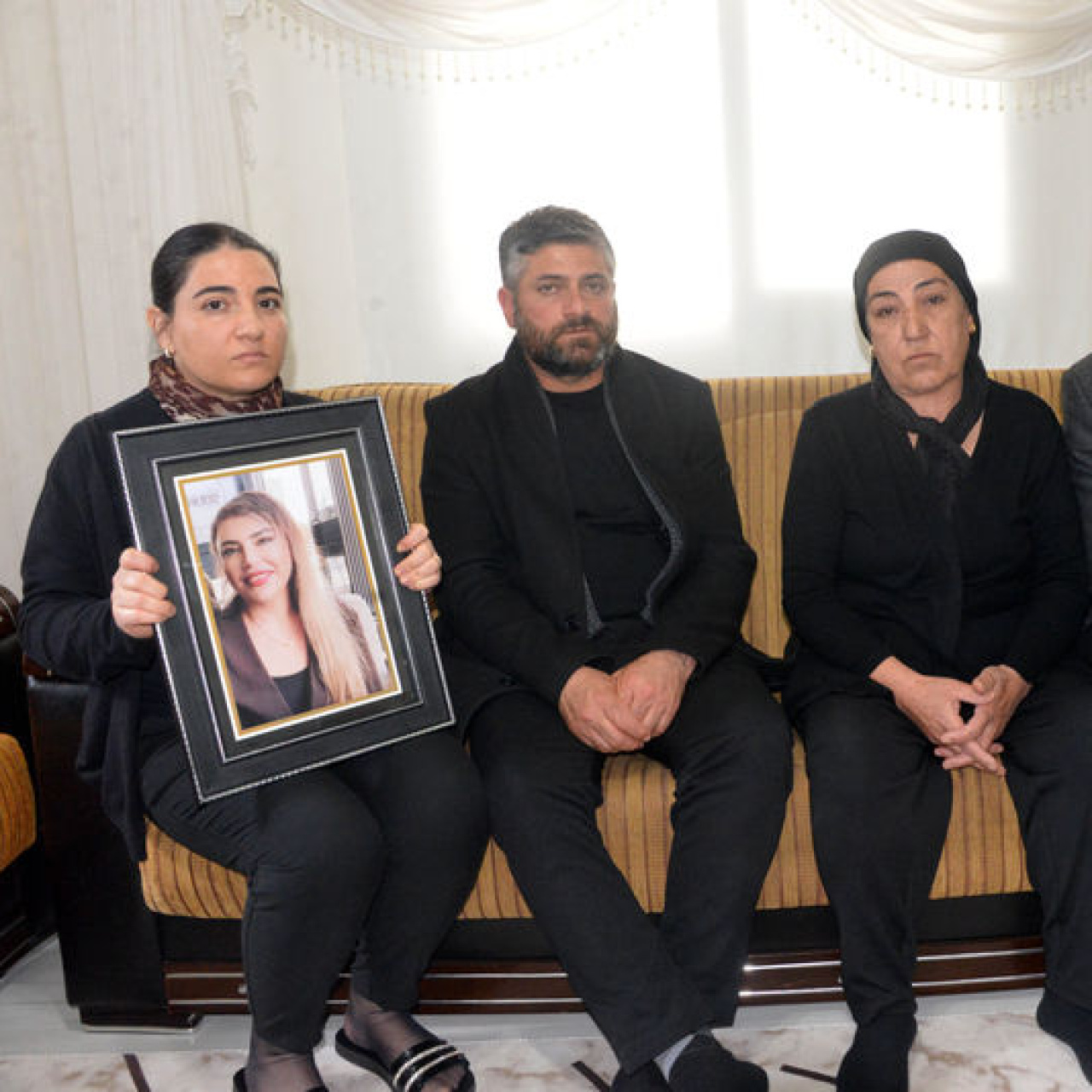 Alev'i boğarak öldürmeden önce kredi çektirdi iddiası!