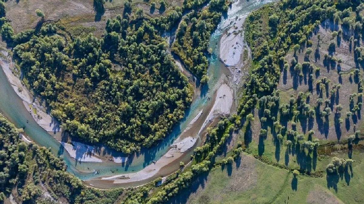 60 Kilometrelik Doğal Vaha: Munzur Çayı Yaban Hayatına Kaynak Oluyor