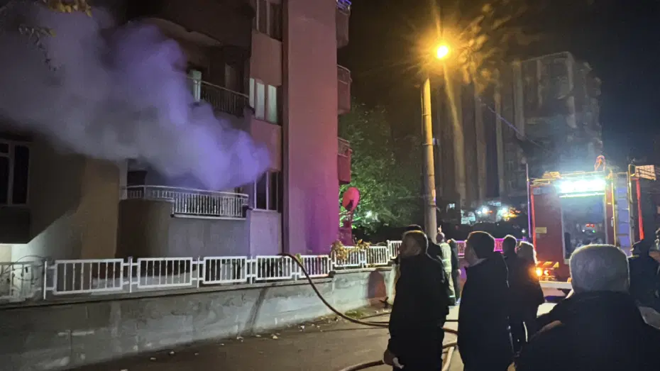 Kütahya'da yangın: Felçli hasta hayatını kaybetti