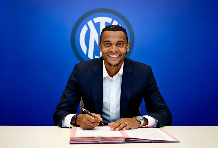 Galatasaray'ın gündemindeki Manuel Akanji, Inter'e imza attı