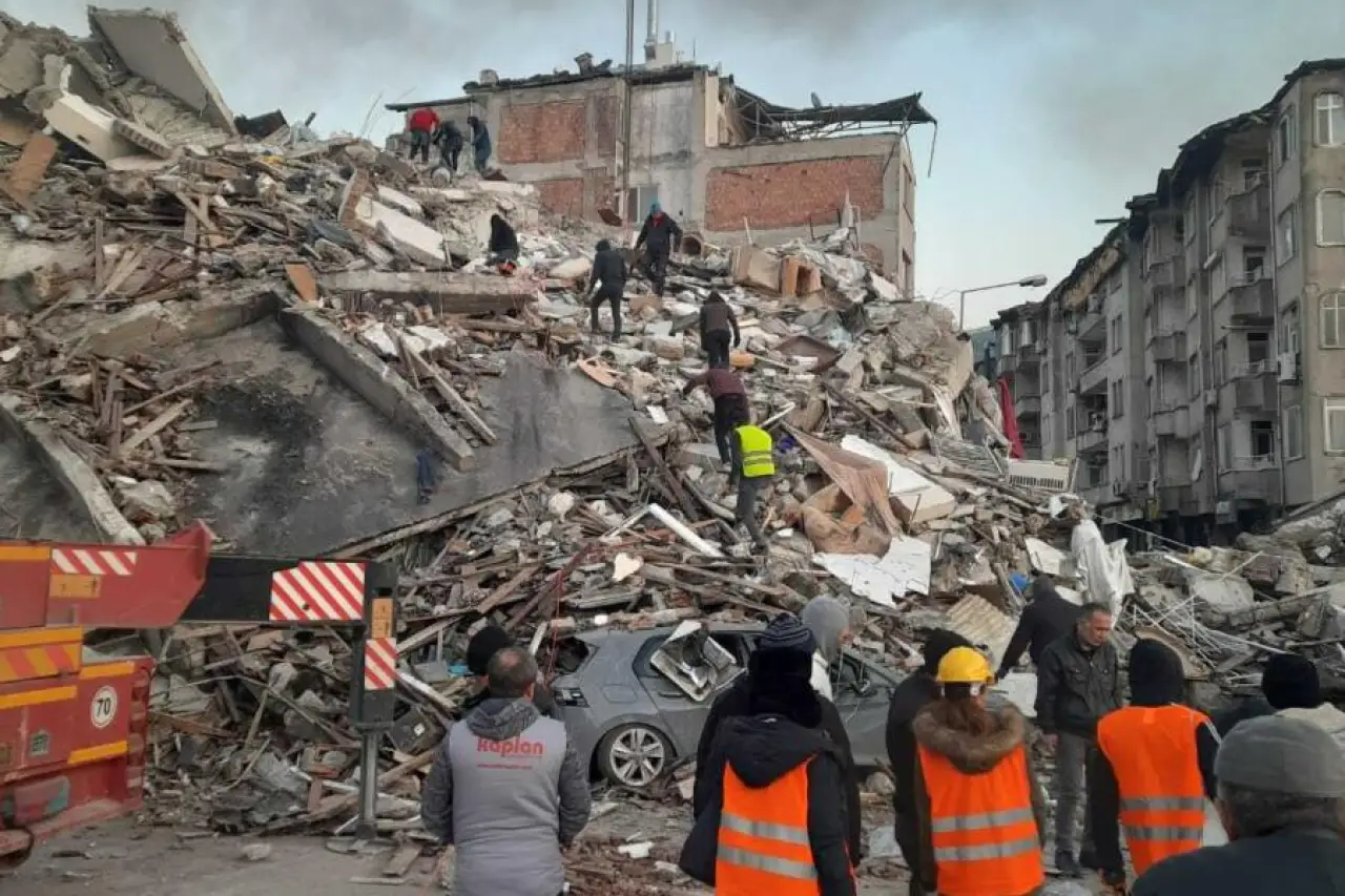 Depremde 35 Kişi Hayatını Kaybetmişti: Rana Apartmanı İddianamesi 3 Yıl 8 Ay Sonra Tamamlandı