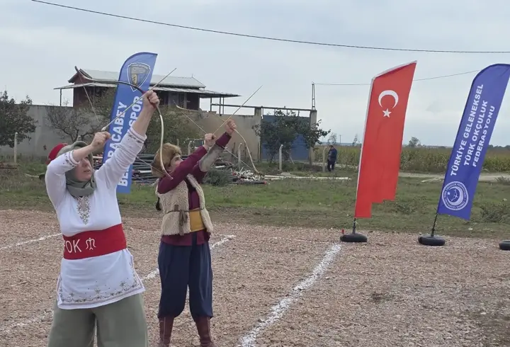 Geleneksel Türk Okçuluk Türkiye Şampiyonası 2nci Gününde Sürüyor