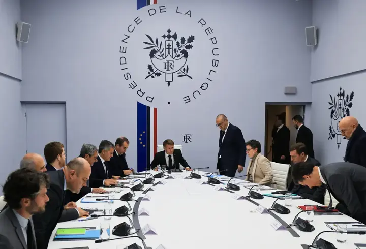 Fransa İçişleri Bakanı Nunez İstifasını Sundu, Macron Reddetti